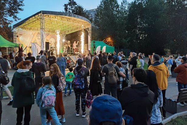 Зеленоградская библиотека поддержала рок-фестиваль в  Озеропарке