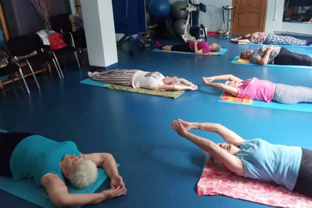 Пенсионеры района Матушкино приобщаются к занятиям по суставной гимнастике