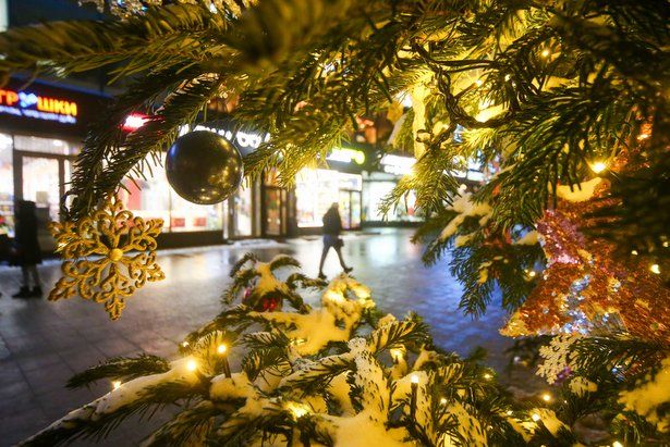 В Москве определят лучшее новогоднее оформление магазинов и ресторанов