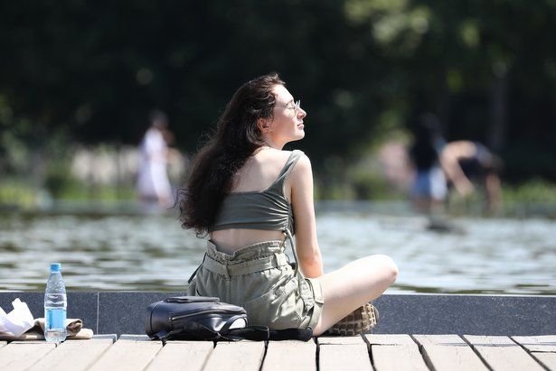 Около 80% москвичей жалуются на проблемы со здоровьем во время жары