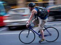 Велосипедисты и скутеристы Зеленограда систематически нарушают правила дорожного движения