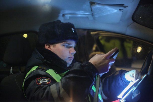 В Зеленограде задержали двух приезжих с фальшивыми водительскими правами
