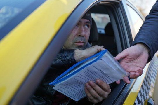 Таксист с амфетамином задержан дорожными полицейскими