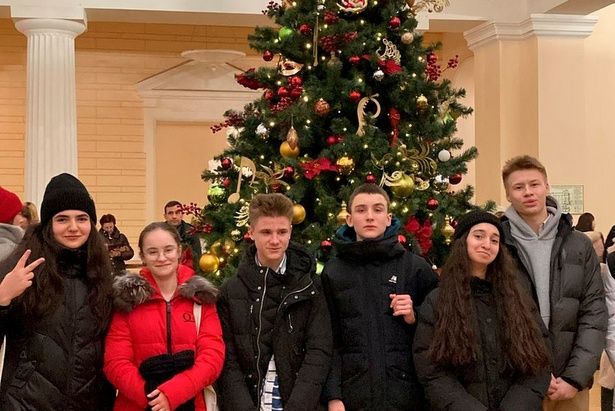 Ученики школ района Матушкино участвовали в экологических акциях и съездили в Московскую консерваторию