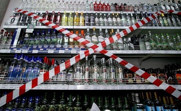 Активисты «Безопасной столицы» добились в закрытия двух магазинов, торгующих спиртным по ночам