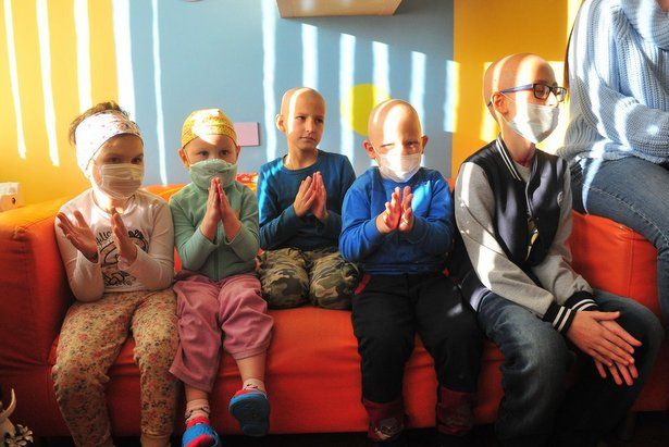 Собянин выделил гранты на внедрение инноваций в лечении детской онкологии
