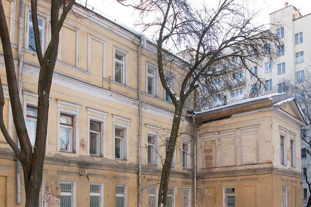 Собянин осмотрел итоги реставрации здания в Хохловском переулке