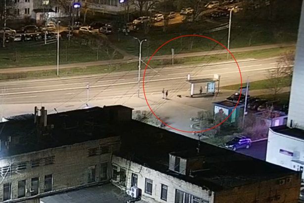 В Зеленограде повредили автобусную остановку