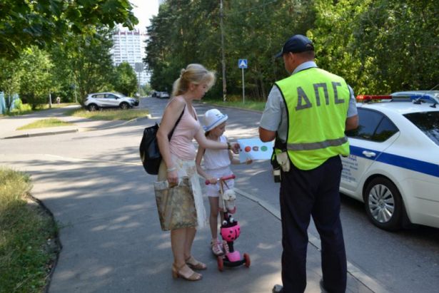 Дорожные полицейские разъяснят правила перевозки детей