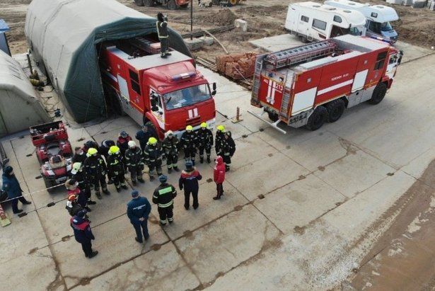 Зеленоградские огнеборцы обеспечивали пожарную безопасность на строительстве инфекционного центра в Новой Москве