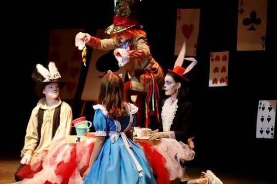 В Культурном центре «Зеленоград» покажут мюзикл «Алиса в стране чудес»