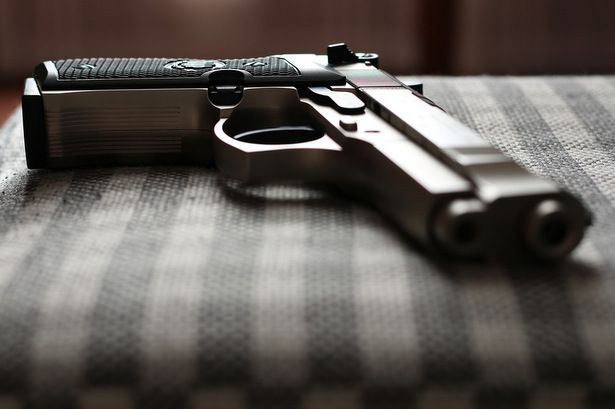 В Зеленограде поймали рецидивиста, пытавшегося продать пистолет