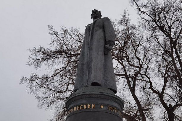 В ОП Москвы обсудят установку памятника на Лубянской площади