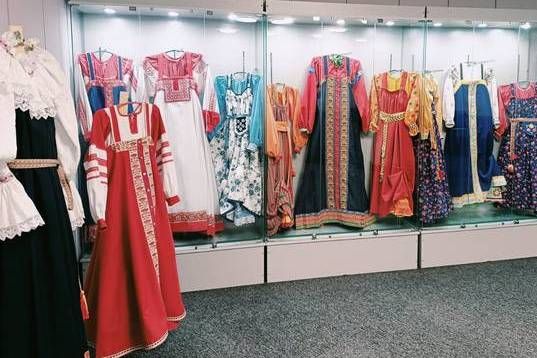 Платья в русском народном стиле выставлены в Культурном центре «Зеленоград»