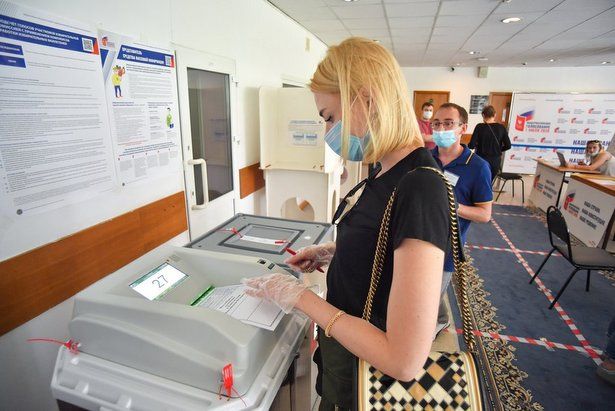 Более 4 млн москвичей проголосовали по поправкам к Конституции