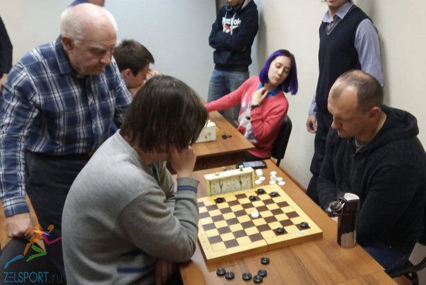 В Зеленограде определили победителей окружного турнира по шашкам