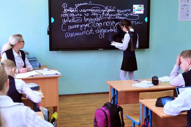 Собянин: Более 30 тыс сценариев уроков размещено на портале МЭШ