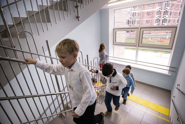 В Метрогородке по просьбам жителей построят школы и детсады
