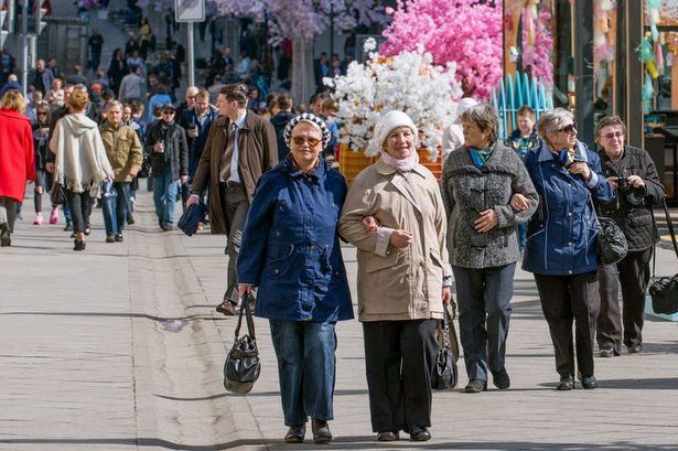 Собянин подписал закон о соцподдержке граждан предпенсионного возраста