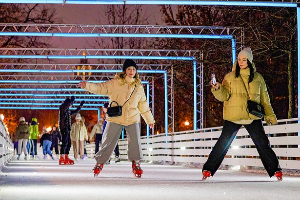 Дети из московских семей участников СВО смогут бесплатно посетить катки в парках столицы