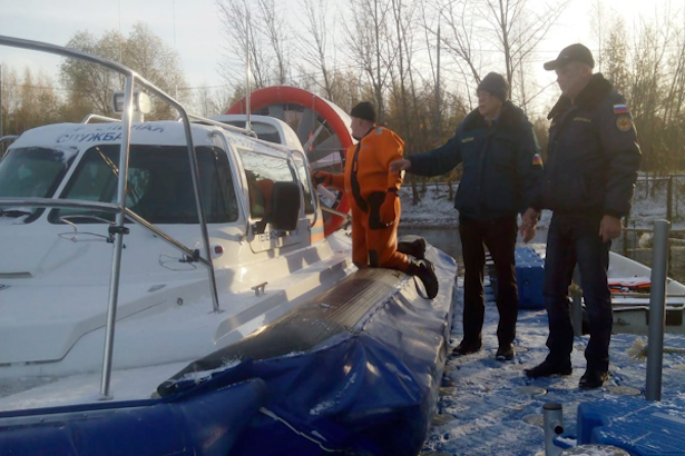 Спасательную станцию на Школьном озере оснастили катером-вездеходом