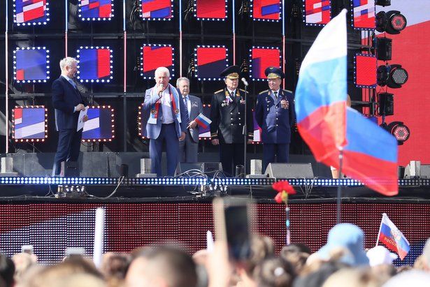 Митинг-концерт на Сахарова собрал 110 тыс человек