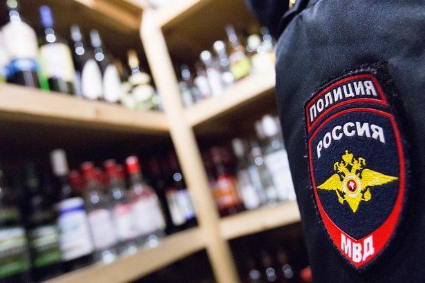 В магазинах Матушкино и Савелки за год выявлено около 40 случаев продажи алкоголя несовершеннолетним