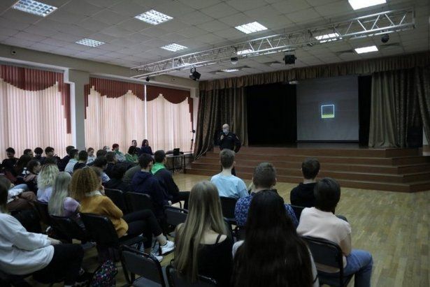 Полиция Зеленограда рассказала школьникам и студентам о профилактике преступлений