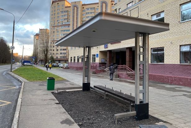 В Зеленограде продолжается обновление автобусных остановок