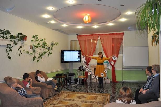 В детском отделении ТЦСО "Зеленоградский" играют в экологические и философские игры