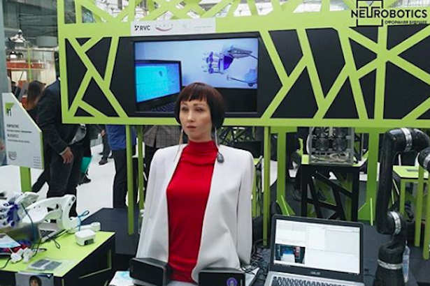 Гостей всемирной выставки MEDICA в Германии встречал зеленоградский робот 