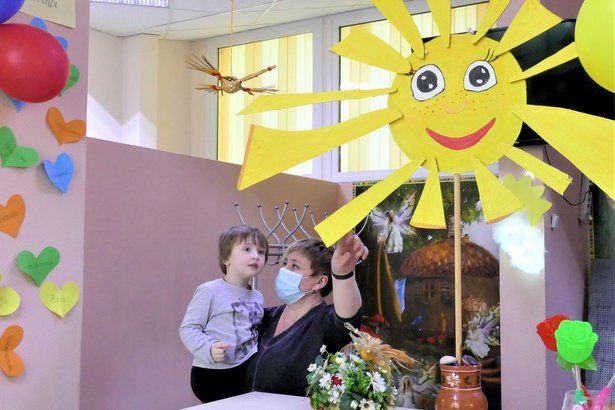 В социальном центре Матушкино прошла акция, посвященная «солнечным» людям