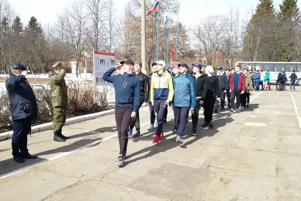 Школьники из Матушкино побывали на учебных военных сборах