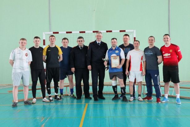 Команда полицейских районов Матушкино и Савелки победила в турнире по мини-футболу