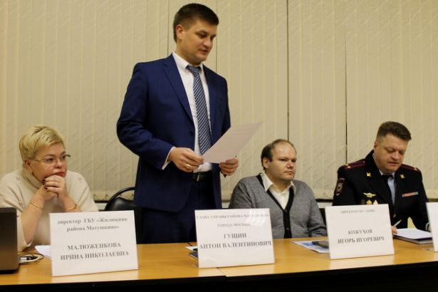 С жителями Матушкино обсудили вопросы ЖКХ, досуга и правопорядка