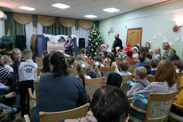 Воспитанники школы Звонница устроили праздник в ТЦСО «Зеленоградский»