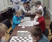 В клубе «Спартаковец» во 2-м микрорайоне прошел детский турнир по шашкам