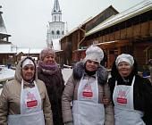 Зеленоградцы поучаствовали в приготовлении гигантской порции салата в Москве