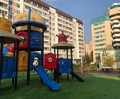 Юные жители Матушкино осваивают новые игровые комплексы во дворах