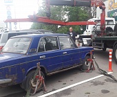 Три парковочных места в Матушкино очистили от брошенных машин