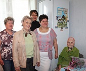 95-летней юбилярше района Матушкино вручили персональное поздравление президента РФ