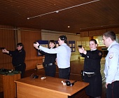 Представительницы зеленоградской полиции состязались в меткости на стрельбах