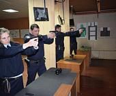 Сотрудники ОМВД районов Матушкино и Савелки отличились в стрельбе из пистолета