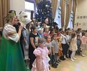 В школе района Матушкино прошли новогодние елки для детей