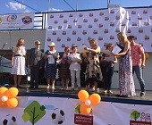 Участники проекта «Московское долголетие» «зажигали» на фестивале в Зеленограде