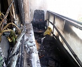 Брошенный сверху окурок сигареты мог стать причиной пожара на балконе дома в Матушкино