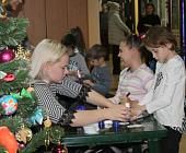 Управа района Матушкино организовала новогоднюю елку для местных ребятишек